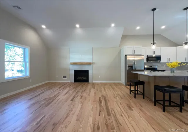 Photo 3 of Single family home for sale at 186 Huguenot Dr, Brookhaven, NY 11951 | MLS# 1059167 | Listing updated on 2026-10-07