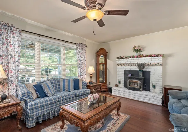 Photo 4 of Single family home for sale at Main Bayview Main Bayview, Southold, NY 11971 | MLS# 1059170 | Listing updated on 2026-10-07