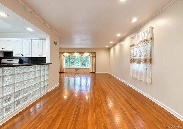 Photo 2 of Single family home for sale at 2829 Clearview Expy, New York, NY 11360 | MLS# 1059191 | Listing updated on 2026-10-07