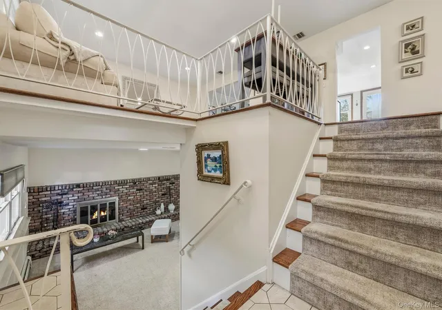 Photo 3 of Single family home for sale at 4 Hampshire Ct, Clarkstown, NY 10994 | MLS# 1059198 | Listing updated on 2026-10-29