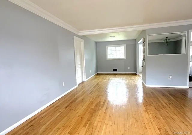 Photo 4 of Single family home for sale at 134 Bergold St, Brentwood, NY 11717 | MLS# 1059237 | Listing updated on 2026-10-18