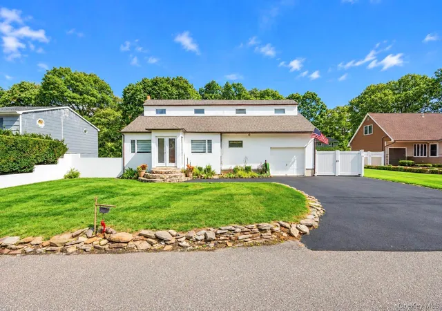 Photo 1 of Single family home for sale at 1219 Coates Ave, Islip, NY 11741 | MLS# 1059241 | Listing updated on 2026-10-07
