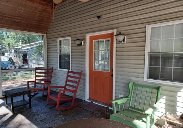 Photo 2 of Single family home for sale at 251 Jefferson Dr, Mastic Beach, NY 11951 | MLS# 1059252 | Listing updated on 2026-10-08