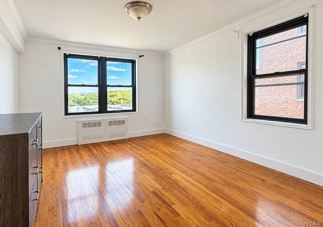 Photo 3 of Condo for sale at 150 30 71 Avenue #5H, New York, NY 11367 | MLS# 1059255 | Listing updated on 2026-10-08