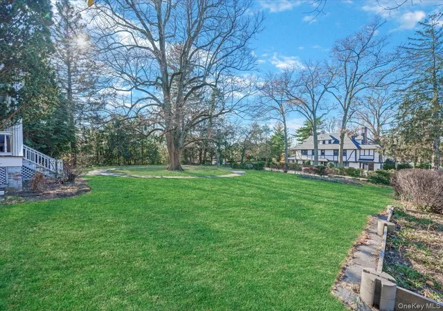 Photo 3 of Single family home for sale at 29 Center Dr, New York, NY 11363 | MLS# 1059256 | Listing updated on 2026-10-08