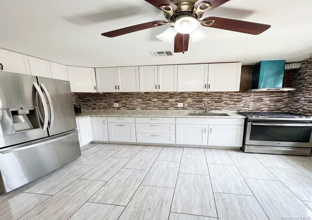 Photo 3 of Single family home for sale at 79 Moquette Row N, Yonkers, NY 10703 | MLS# 1059261 | Listing updated on 2026-10-08