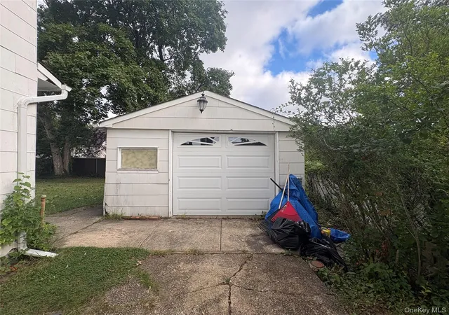 Photo 1 of Single family home for sale at 771 Windmill Ave, Babylon, NY 11704 | MLS# 1059266 | Listing updated on 2026-10-08