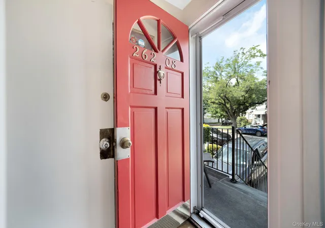 Photo 3 of House for sale at 262-08 86th Avenue, Floral Park, NY 11001 | MLS# 1059287 | Listing updated on 2026-10-09