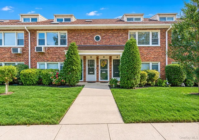 Listing Photo 1 - Condo for sale in building located at 1600 Grand Ave, Hempstead, NY 11550 - Unit #P4