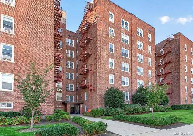 Photo 1 of Condo for sale at 90 Union St #1A, New Rochelle, NY 10805 | MLS# 1059311 | Listing updated on 2026-10-28