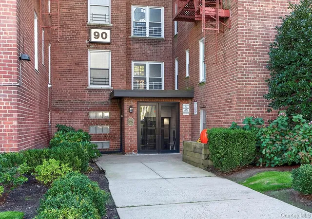 Photo 2 of Condo for sale at 90 Union St #1A, New Rochelle, NY 10805 | MLS# 1059311 | Listing updated on 2026-10-28