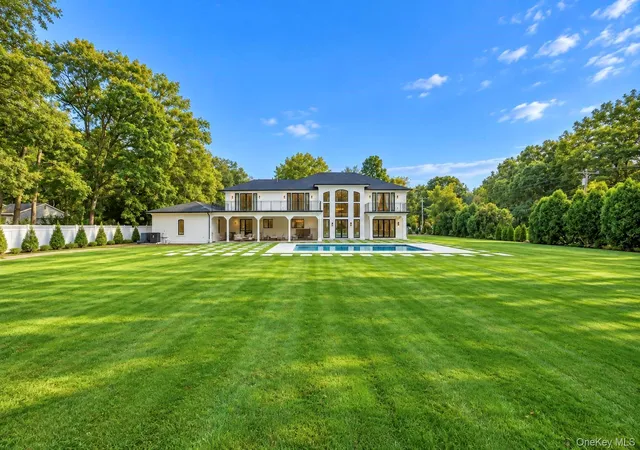 Photo 3 of Mansion for sale at 1073 Westminster Ave, Huntington, NY 11746 | MLS# 1059313 | Listing updated on 2026-10-09