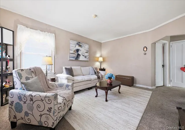 Photo 3 of Single family home for sale at 6 Wilton St, North Hempstead, NY 11040 | MLS# 1059319 | Listing updated on 2026-10-27