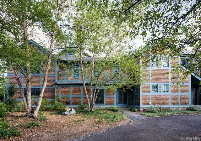 Photo 1 of Single family home for sale at 21 Cannon Hl Rd, Tuxedo Park, NY 10987 | MLS# 1059334 | Listing updated on 2026-10-09