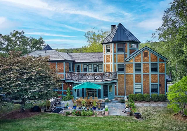 Photo 3 of Single family home for sale at 21 Cannon Hl Rd, Tuxedo Park, NY 10987 | MLS# 1059334 | Listing updated on 2026-10-10