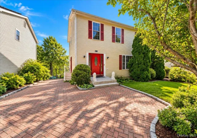 Photo 1 of Single family home for sale at 78 Patmore Ave, Yonkers, NY 10710 | MLS# 1059335 | Listing updated on 2026-10-08