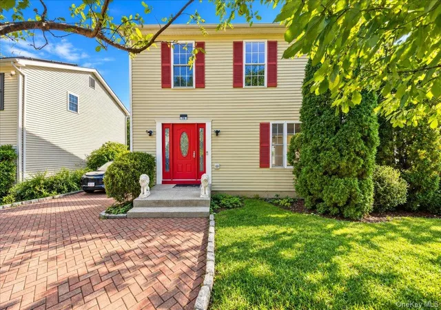 Photo 2 of Single family home for sale at 78 Patmore Ave, Yonkers, NY 10710 | MLS# 1059335 | Listing updated on 2026-10-08