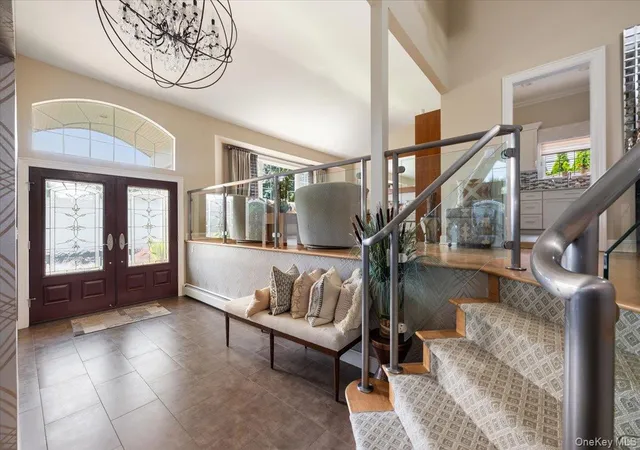 Photo 3 of Single family home for sale at 11 Knell Dr, Oyster Bay, NY 11762 | MLS# 1059341 | Listing updated on 2026-10-07