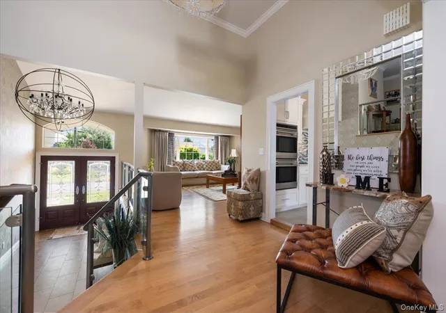 Photo 3 of Single family home for sale at 11 Knell Dr, Oyster Bay, NY 11762 | MLS# 1059341 | Listing updated on 2026-10-07