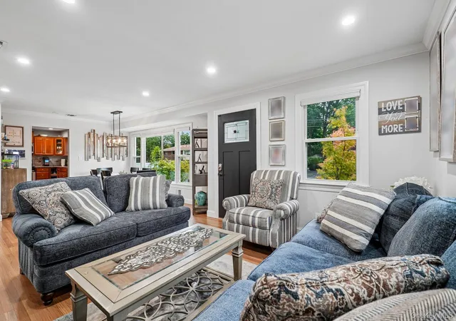 Photo 4 of Single family home for sale at 27 Pierce St, Clarkstown, NY 10954 | MLS# 1059344 | Listing updated on 2026-10-20