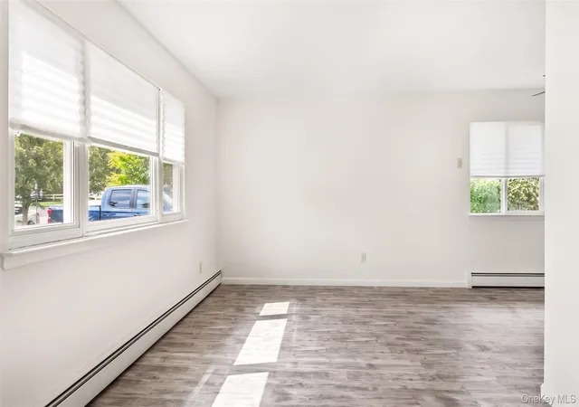 Photo 3 of Single family home for sale at 567 Boxwood Dr, Brookhaven, NY 11967 | MLS# 1059350 | Listing updated on 2026-10-07
