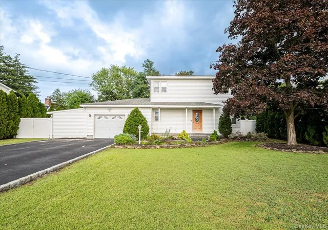 Photo 1 of Single family home for sale at 457 Washington Ave, Brookhaven, NY 11772 | MLS# 1059354 | Listing updated on 2026-10-07