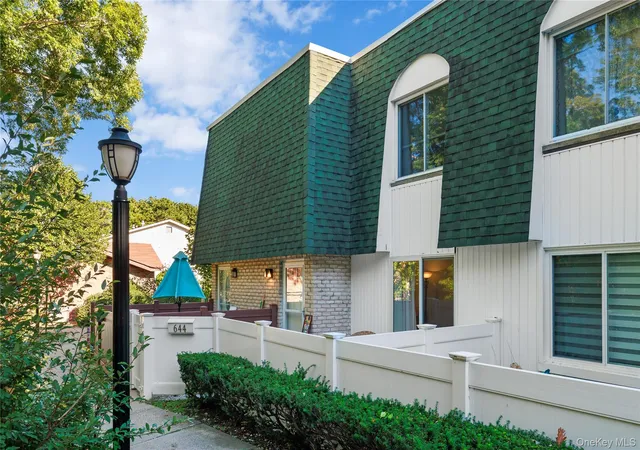 Photo 1 of Condo for sale at 644 W End Dr, Medford, NY 11763 | MLS# 1059375 | Listing updated on 2026-10-07