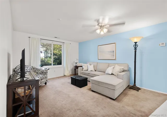 Photo 2 of Condo for sale at 644 W End Dr, Medford, NY 11763 | MLS# 1059375 | Listing updated on 2026-10-07
