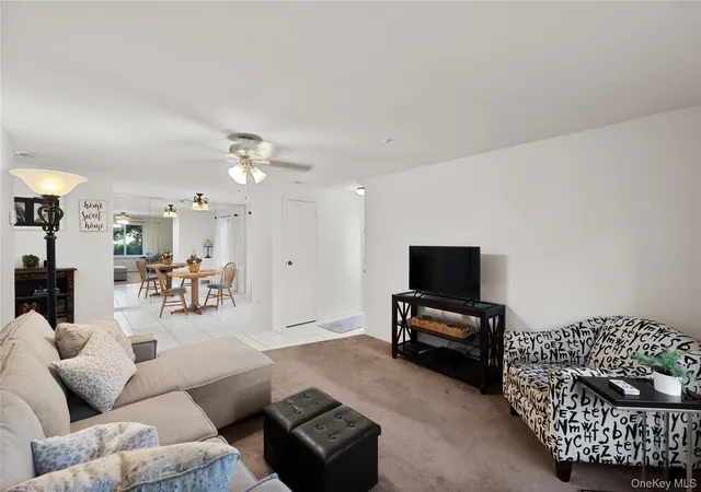 Photo 3 of Condo for sale at 644 W End Dr, Medford, NY 11763 | MLS# 1059375 | Listing updated on 2026-10-07