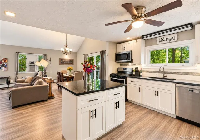 Photo 1 of Single family home for sale at 17 Lakelands Ave, Warwick (town), NY 10925 | MLS# 1059386 | Listing updated on 2026-10-10