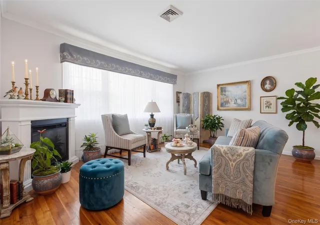 Photo 3 of Single family home for sale at 153 Davison, Lynbrook, NY 11563 | MLS# 1059388 | Listing updated on 2026-10-08