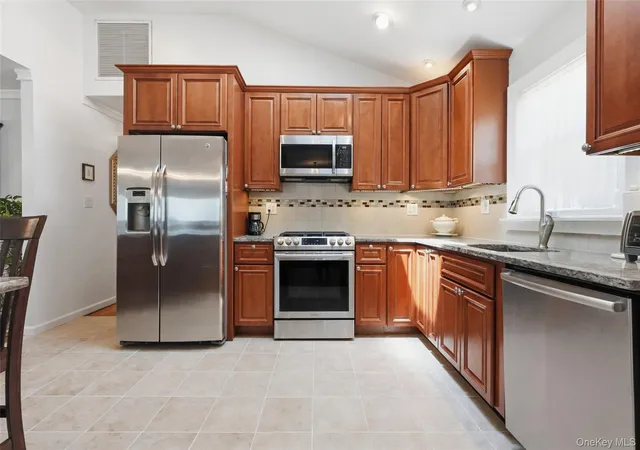 Photo 4 of Single family home for sale at 153 Davison, Lynbrook, NY 11563 | MLS# 1059388 | Listing updated on 2026-10-08