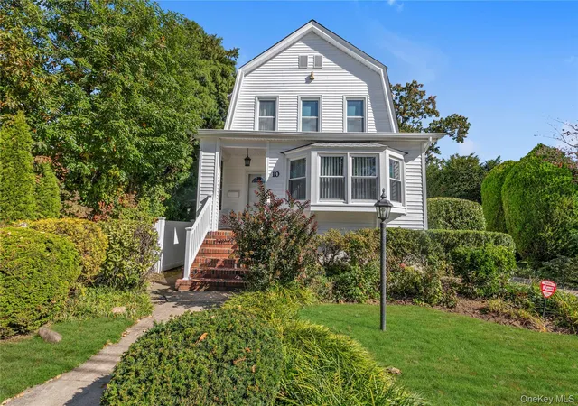 Photo 1 of Single family home for sale at 10 Sunset Ave, Hempstead, NY 11563 | MLS# 1059392 | Listing updated on 2026-10-28