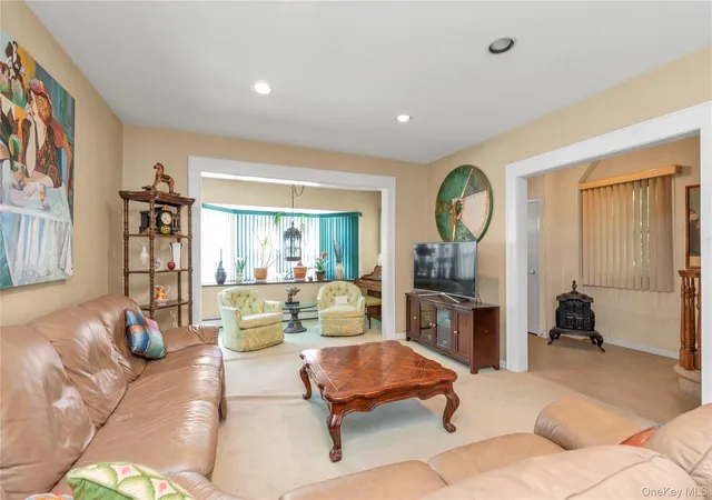 Photo 4 of Single family home for sale at 10 Sunset Ave, Hempstead, NY 11563 | MLS# 1059392 | Listing updated on 2026-10-28