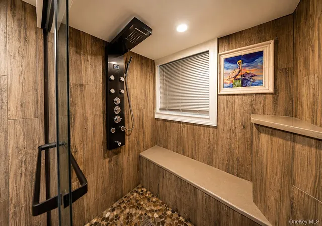 Listing Photo 4 - Condo for sale in building located at 5434 Amboy Rd, New York, NY 10312