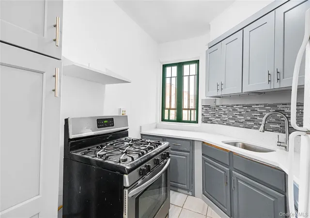 Photo 2 of Condo for sale at 1946 E Tremont Ave #5H, New York, NY 10462 | MLS# 1059396 | Listing updated on 2026-10-07