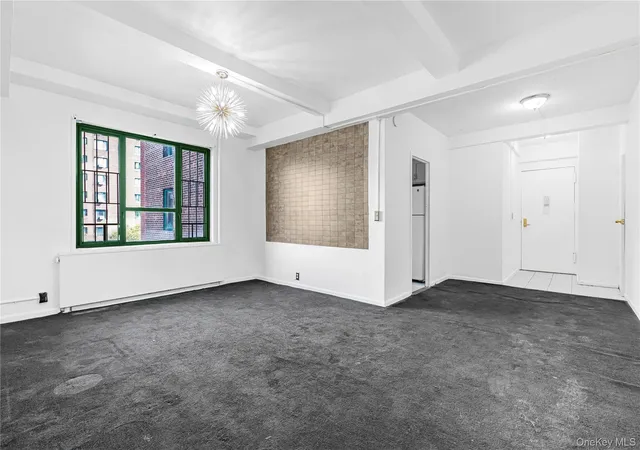Listing Photo 4 - Condo for sale in building located at 1946 E Tremont Ave, New York, NY 10462 - Unit #5H
