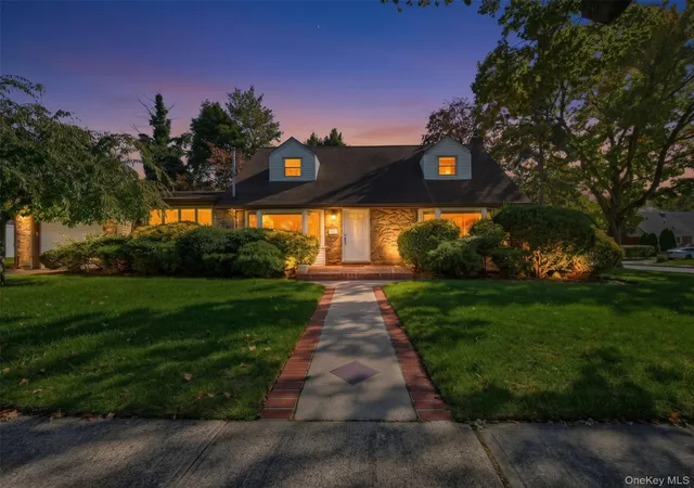 Single family home for sale at 2 Bixley Dr, New Hyde Park, NY 11040 | MLS# 1059400