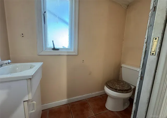 Photo 4 of Single family home for sale at 331 Beach 91st St, New York, NY 11693 | MLS# 1059402 | Listing updated on 2026-10-07