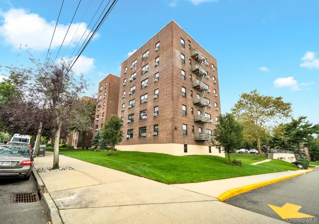 Photo 3 of House for sale at 73-50 Bell Blvd #4A, New York, NY 11364 | MLS# 1059407 | Listing updated on 2026-10-07