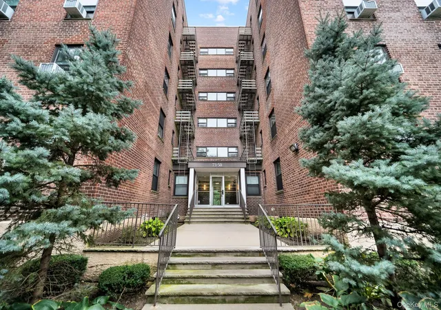 Photo 4 of House for sale at 73-50 Bell Blvd #4A, New York, NY 11364 | MLS# 1059407 | Listing updated on 2026-10-07