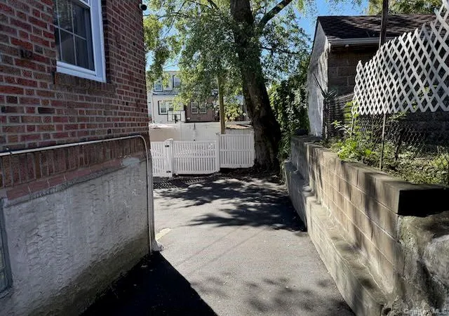 Photo 3 of Single family home for sale at 6414 83rd Place, New York, NY 11379 | MLS# 1059411 | Listing updated on 2026-10-09
