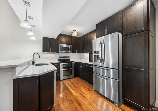 Photo 3 of Condo for sale at 225 Lakeside Dr, Lewisboro, NY 10590 | MLS# 1059419 | Listing updated on 2026-10-18