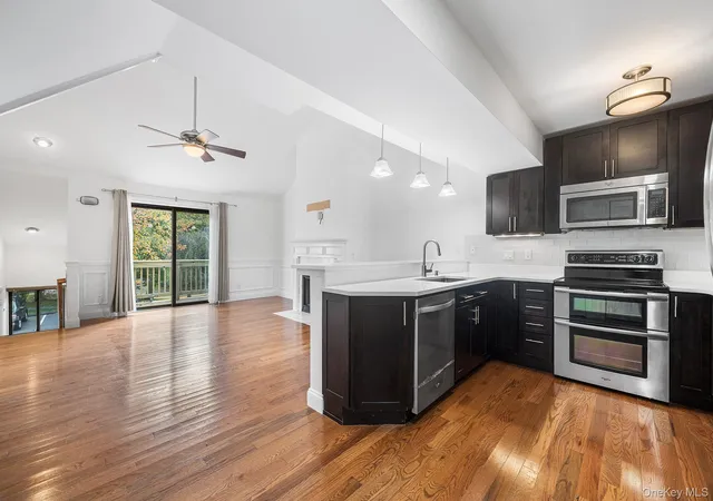 Photo 4 of Condo for sale at 225 Lakeside Dr, Lewisboro, NY 10590 | MLS# 1059419 | Listing updated on 2026-10-18
