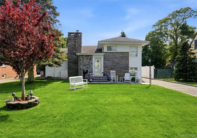 Single family home for sale at 82 Sunset Rd, Islip, NY 11706 | MLS# 1059421