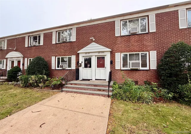 Condo for sale at 225-09 88th Avenue #415, New York, NY 11427 | MLS# 1059424