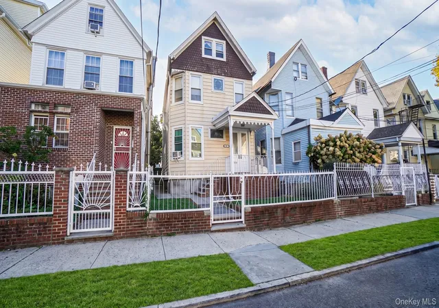 Photo 2 of Multi family home for sale at 40 S 7th Avenue, Mount Vernon, NY 10550 | MLS# 1059442 | Listing updated on 2026-10-08