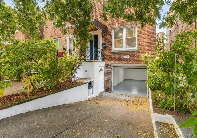 Photo 2 of Single family home for sale at 1759 Tenbroeck Ave, New York, NY 10461 | MLS# 1059487 | Listing updated on 2026-10-17