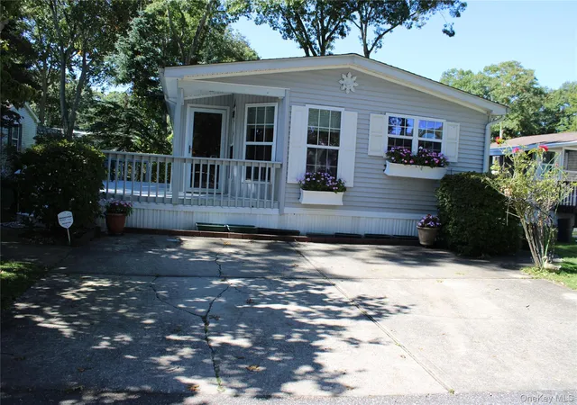 Photo 2 of Manufactured home for sale at 1661 Old Country Rd #77, Riverhead, NY 11901 | MLS# 1059497 | Listing updated on 2026-10-09