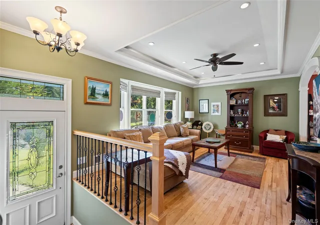 Photo 3 of Single family home for sale at 28 Peacock Ln, Commack, NY 11725 | MLS# 1059509 | Listing updated on 2026-10-09